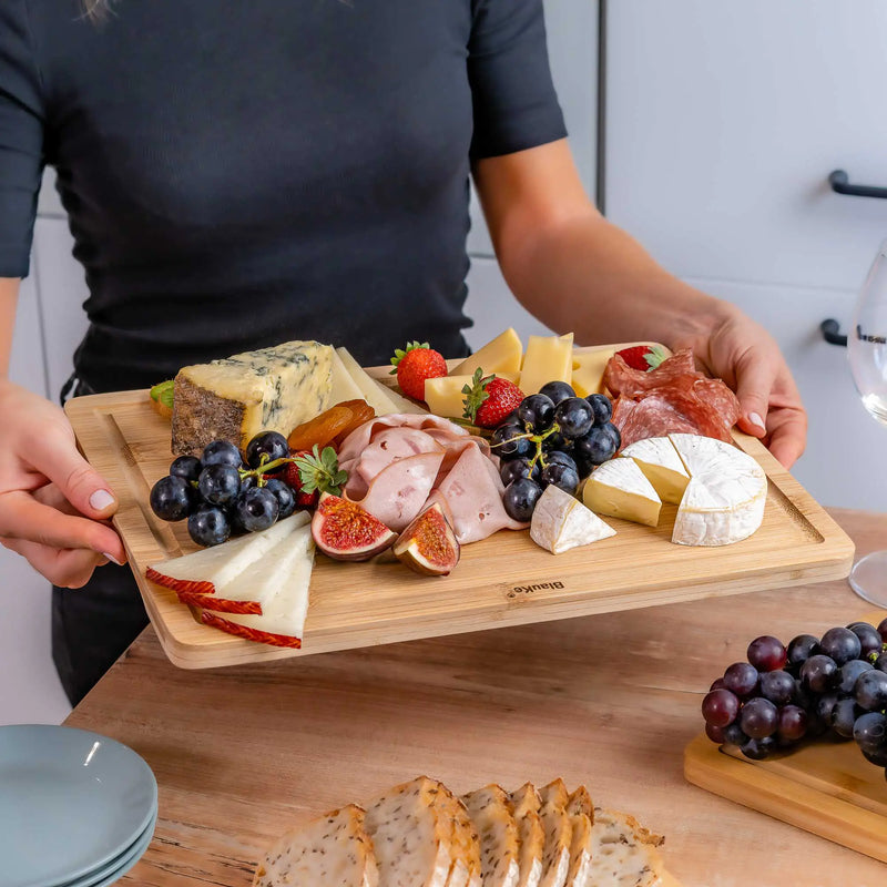 Wooden Cutting Boards for Kitchen with Juice Groove and Handles - Bamboo Chopping Boards Set of 3 - Wood Serving Trays